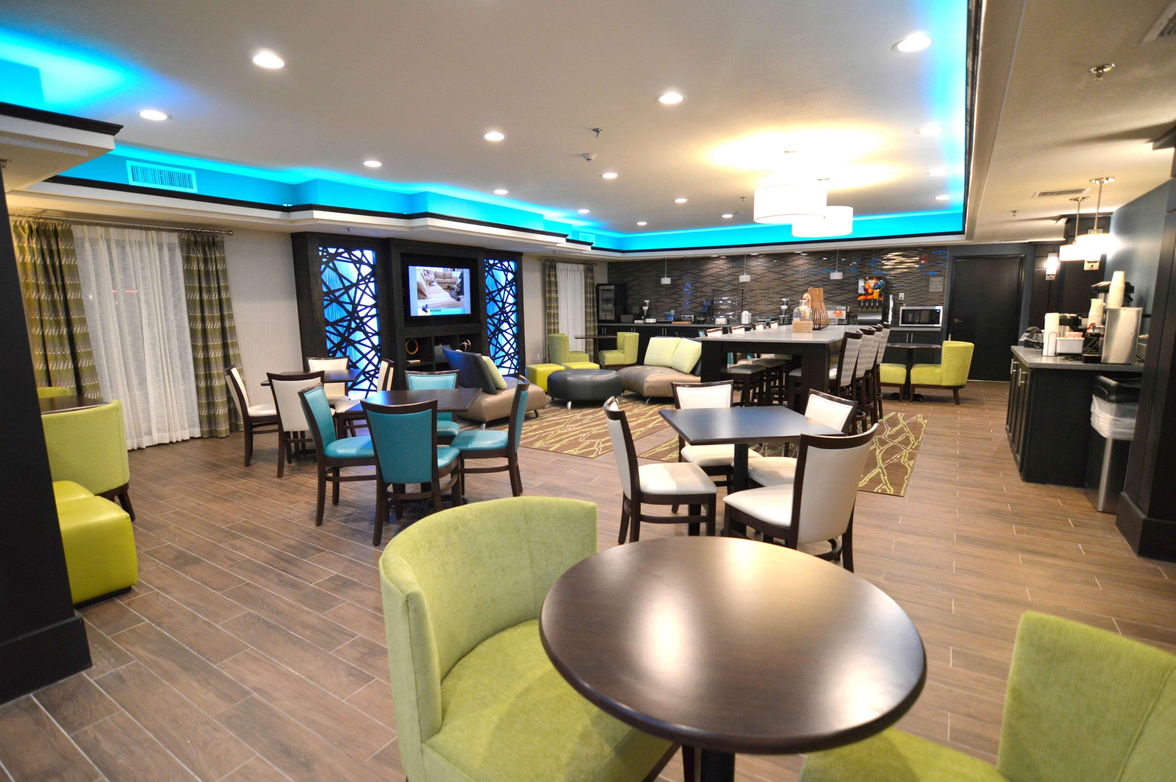 Best Western Plus Liberal Hotel & Suites Exteriör bild